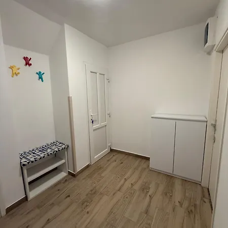 Kristijan Apartamento Pag Town